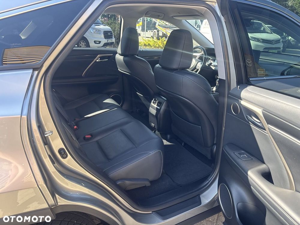 Lexus RX - 14