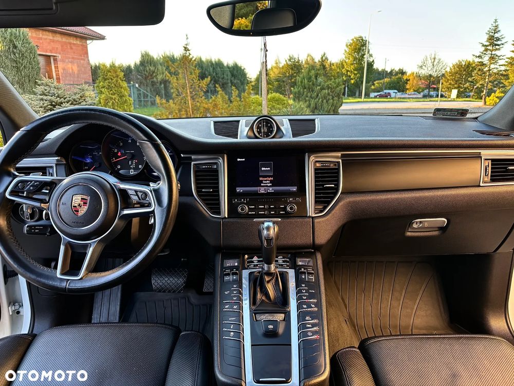 Porsche Macan - 15
