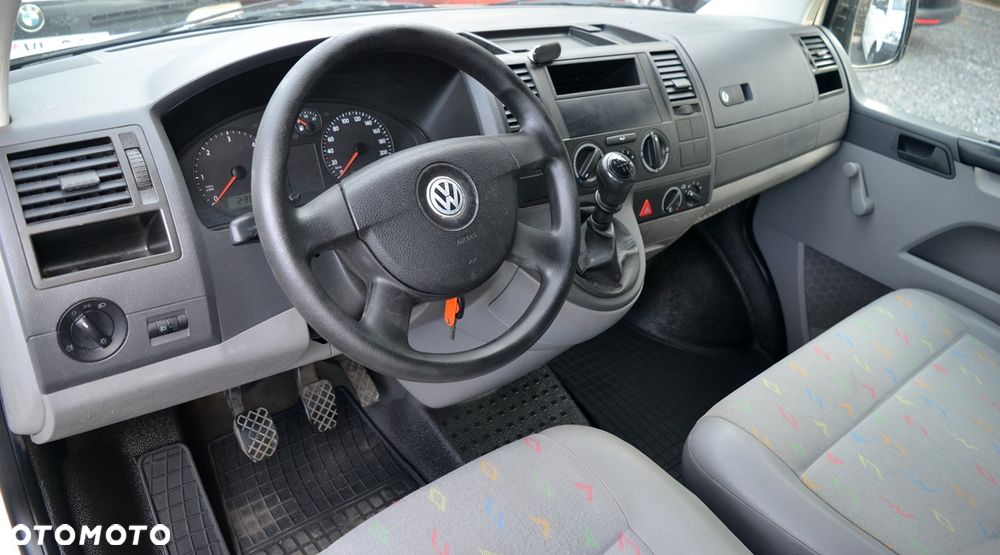 Volkswagen Transporter - 12