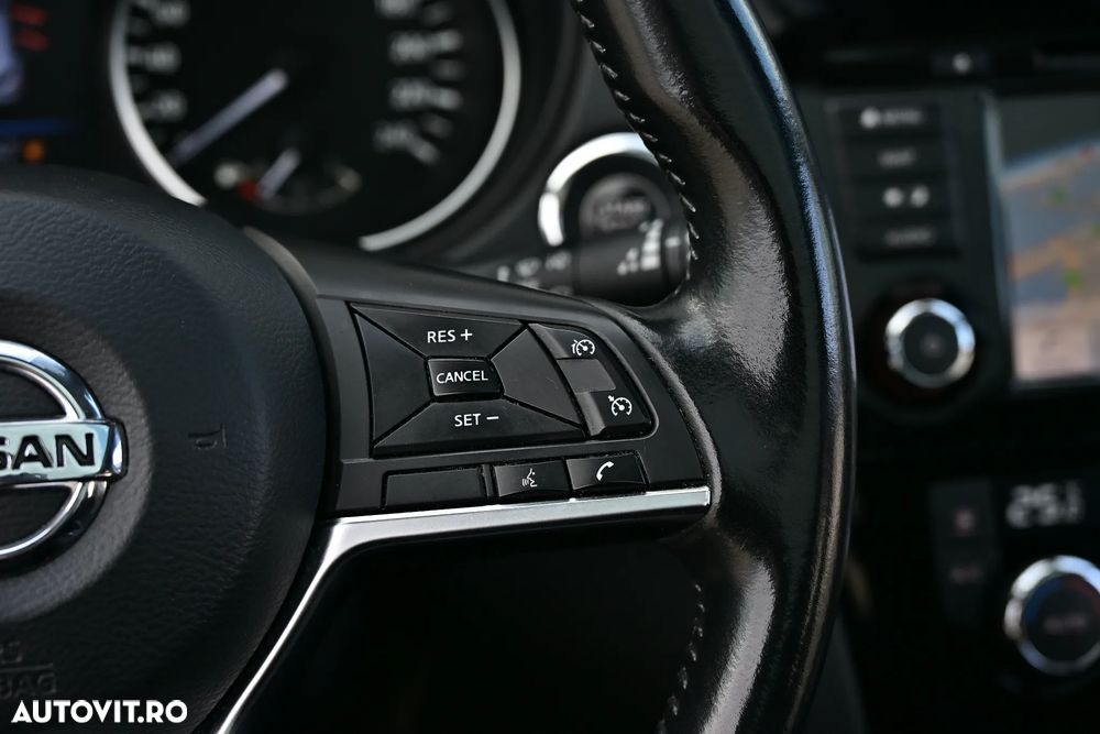Nissan Qashqai 1.7 dCi TEKNA - 29