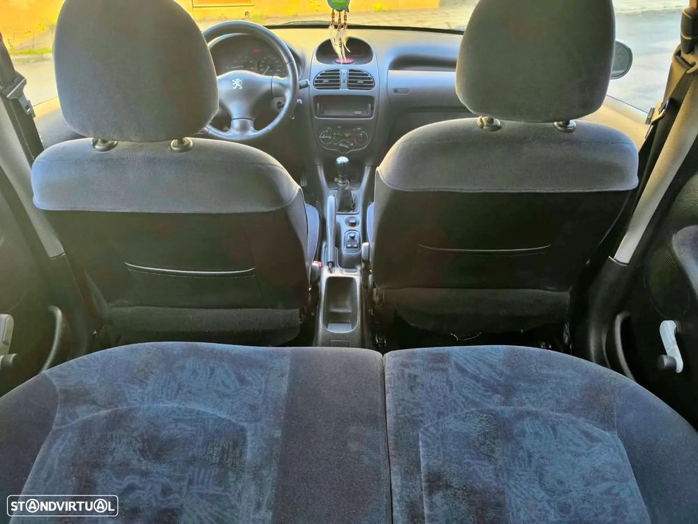 Peugeot 206 1.1 XT - 9