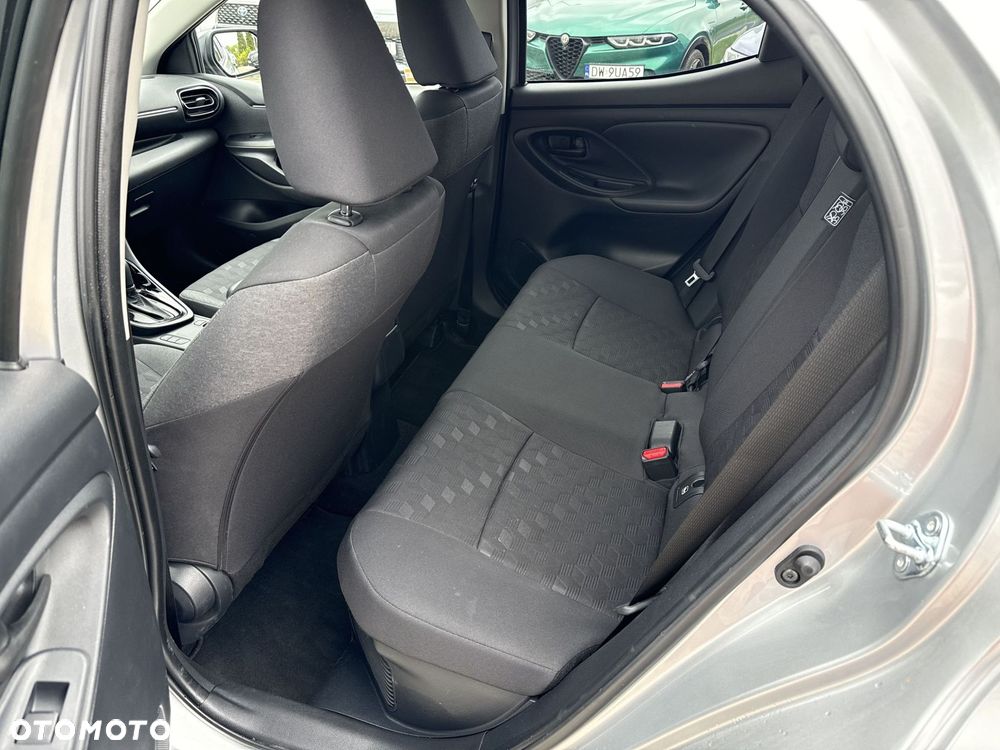 Toyota Yaris Hybrid 1.5 Style - 11