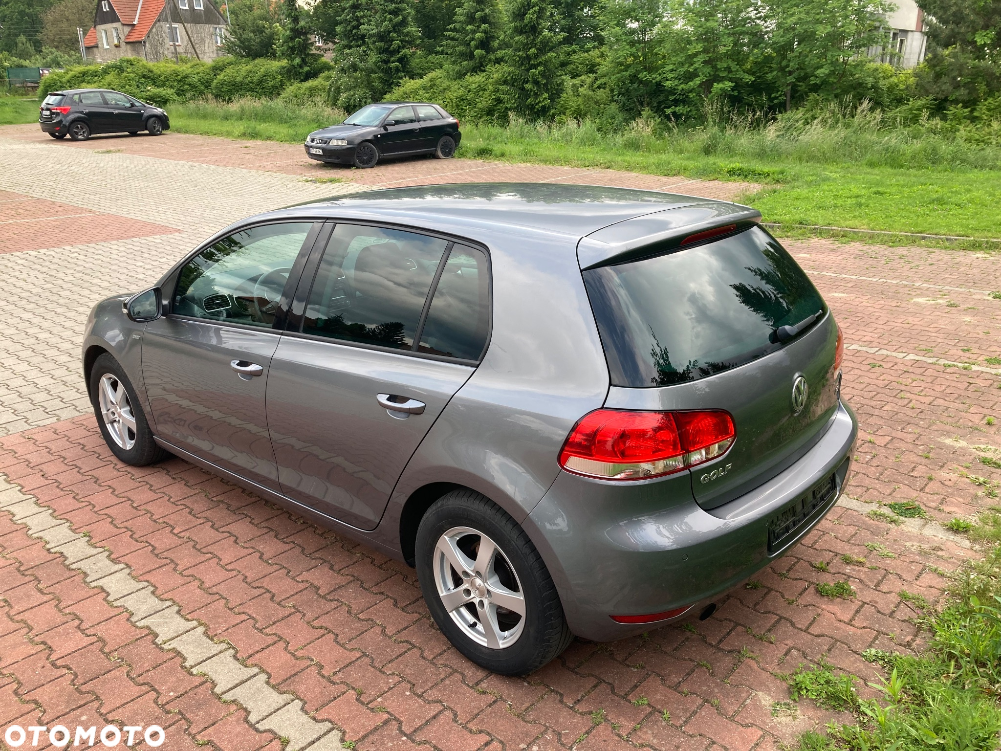 Volkswagen Golf 1.6 TDI DPF MATCH - 12