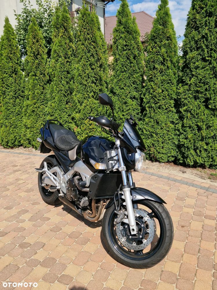 Suzuki GSR