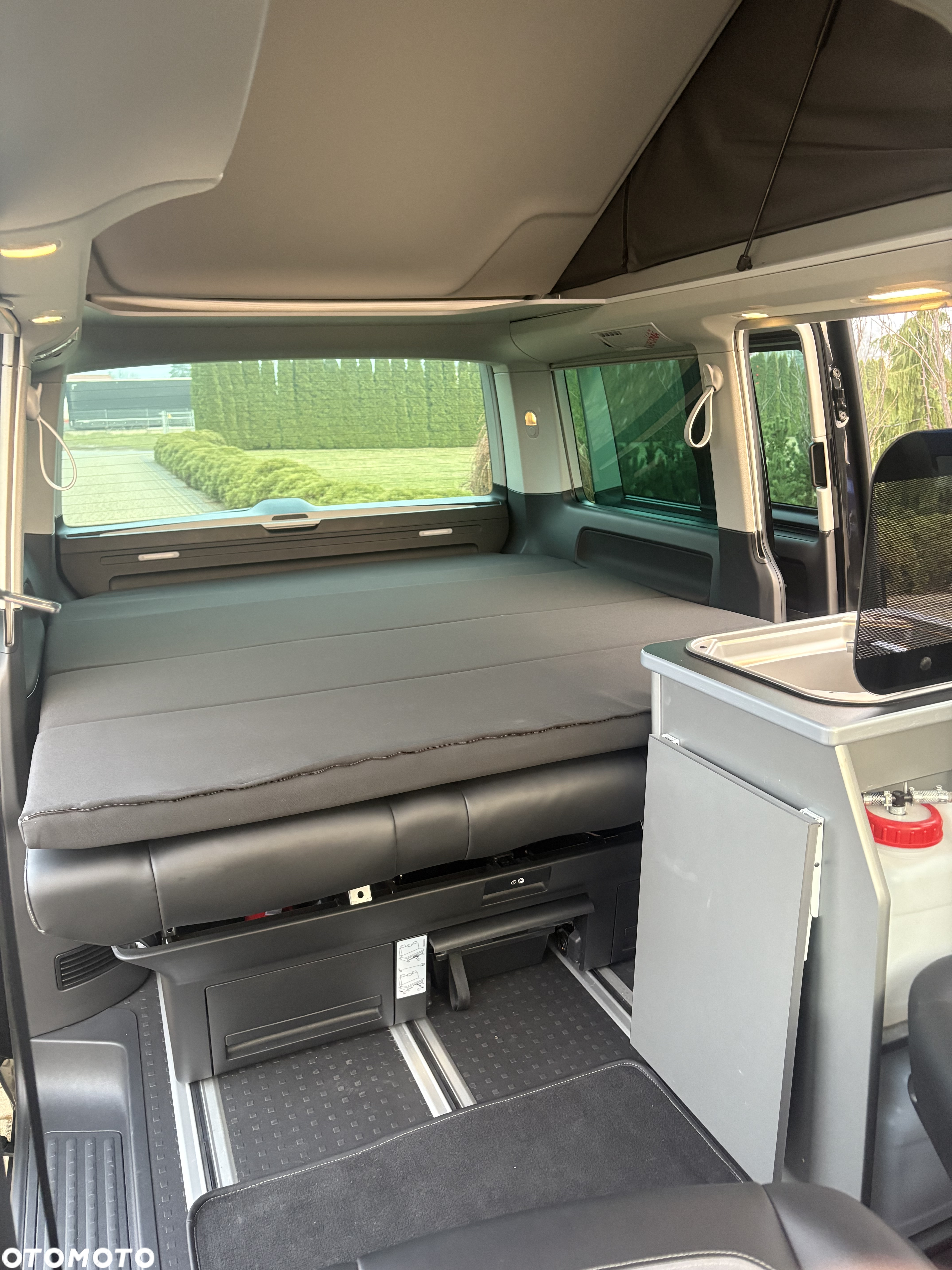 Volkswagen California - 28