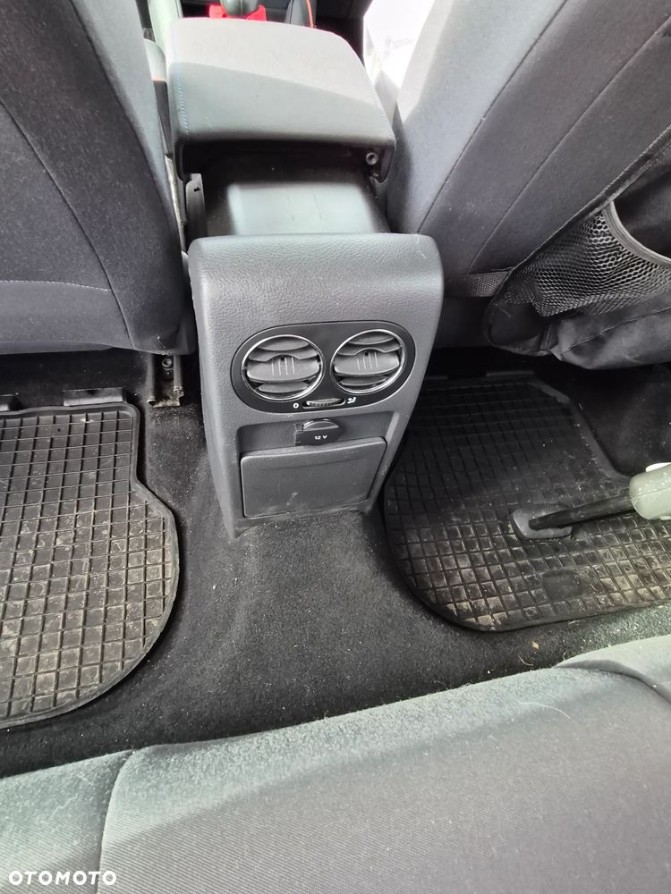 Volkswagen Golf Plus 1.9 TDI Tour - 10