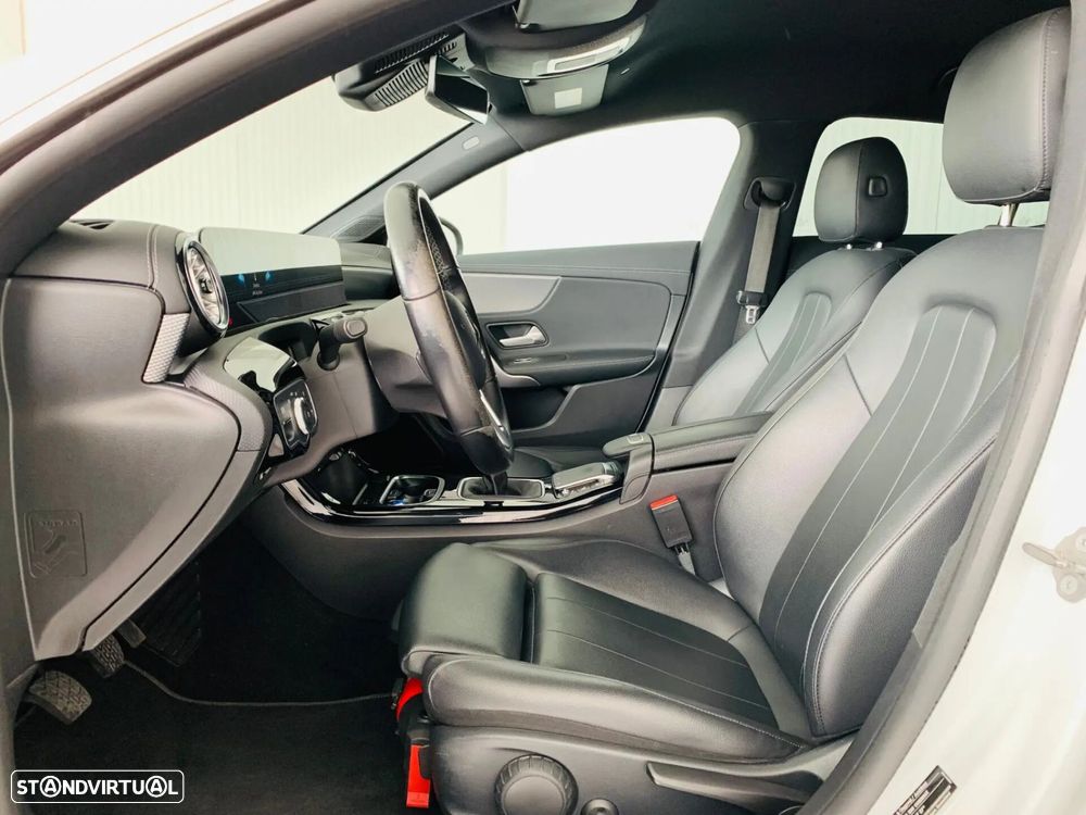 Mercedes-Benz CLA 180 d Progressive - 10