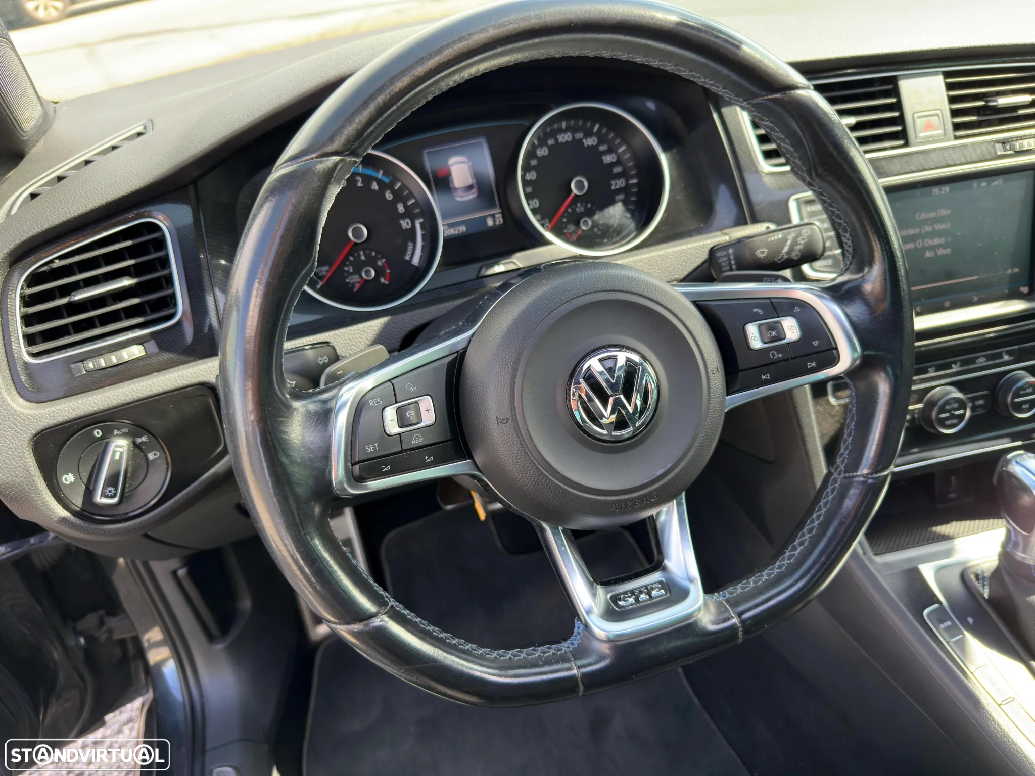 VW Golf 1.4 GTE Plug-In-Hybrid DSG - 8