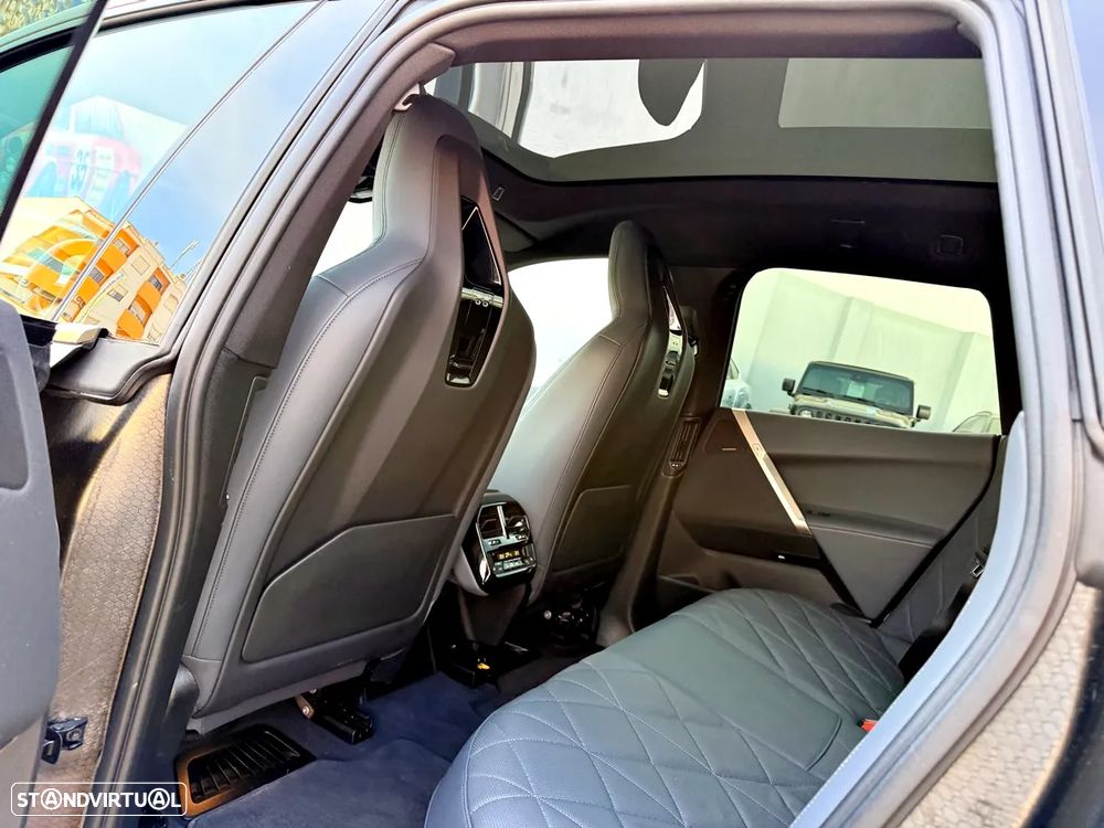 BMW iX xDrive 50 Pack Desportivo - 35
