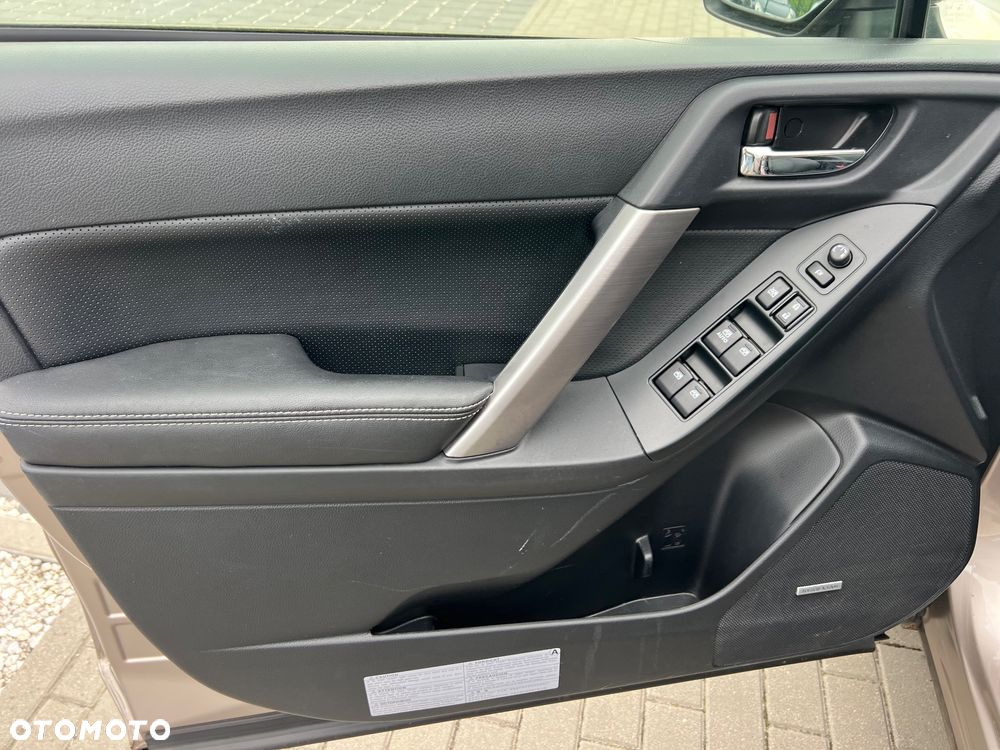 Subaru Forester 2.0D XE NAV Euro5 - 24