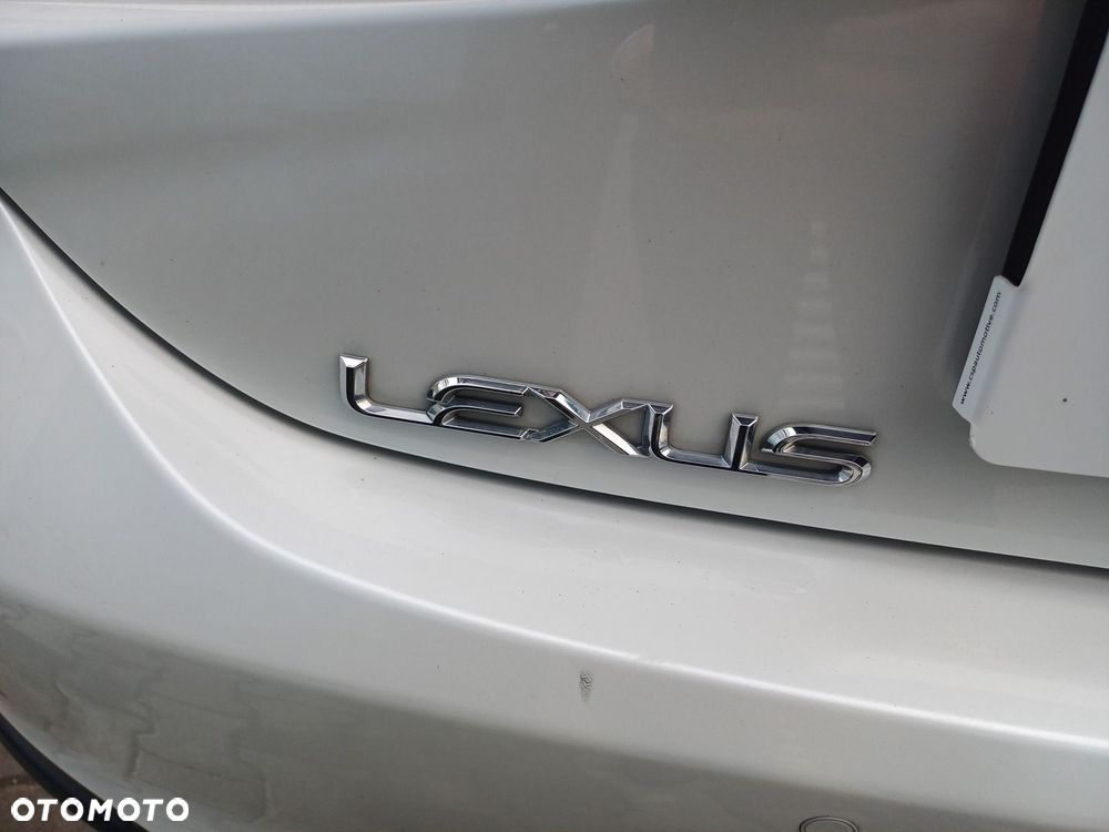 Lexus ES 300h Business Edition - 15