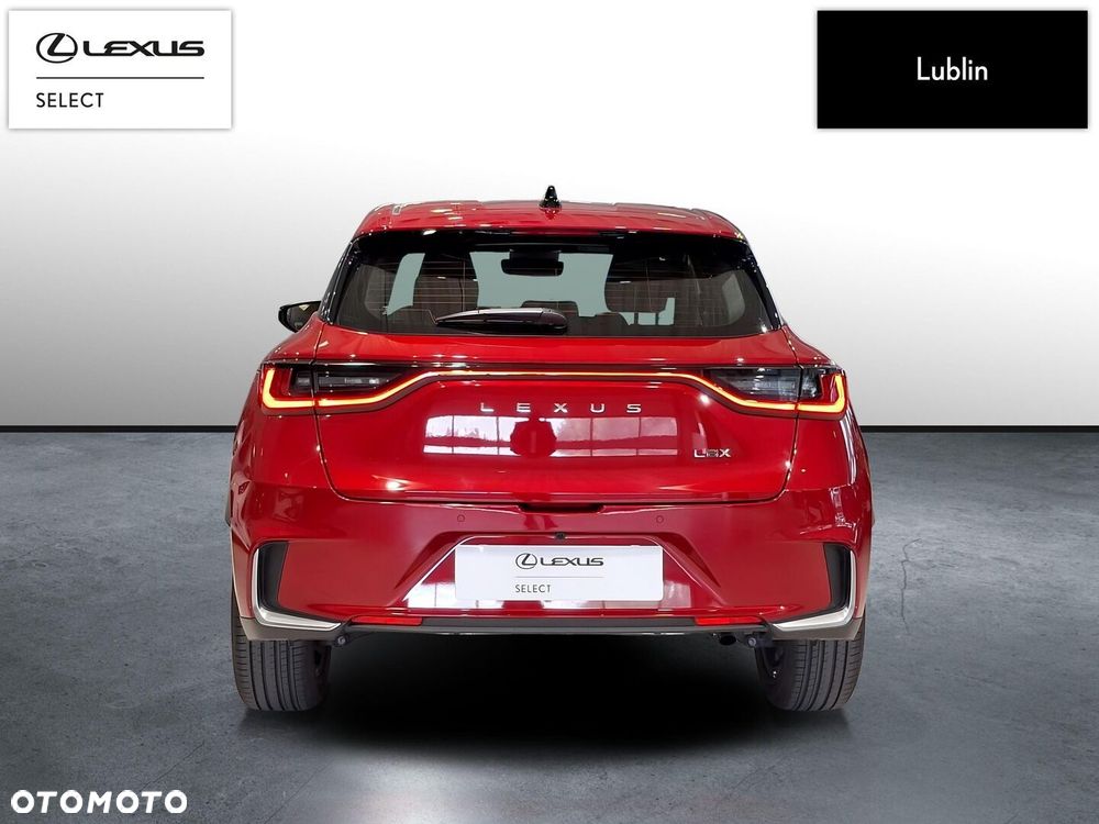 Lexus LBX - 4