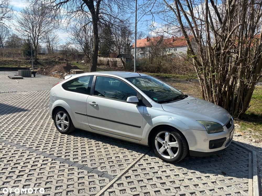 Ford Focus 1.6 16V Ambiente - 3