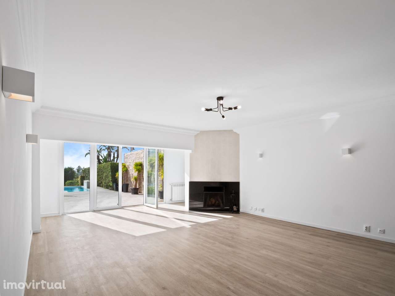 Terreno Costeiro de Prestígio com Residência Existente - Grande imagem: 4/26