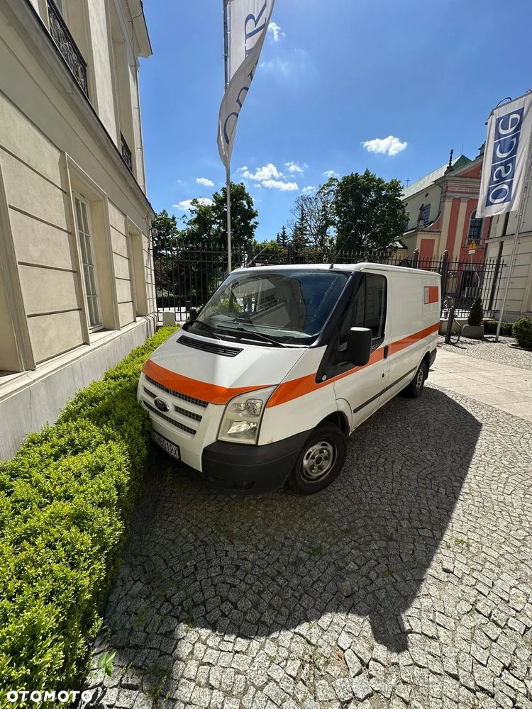 Ford Transit - 1