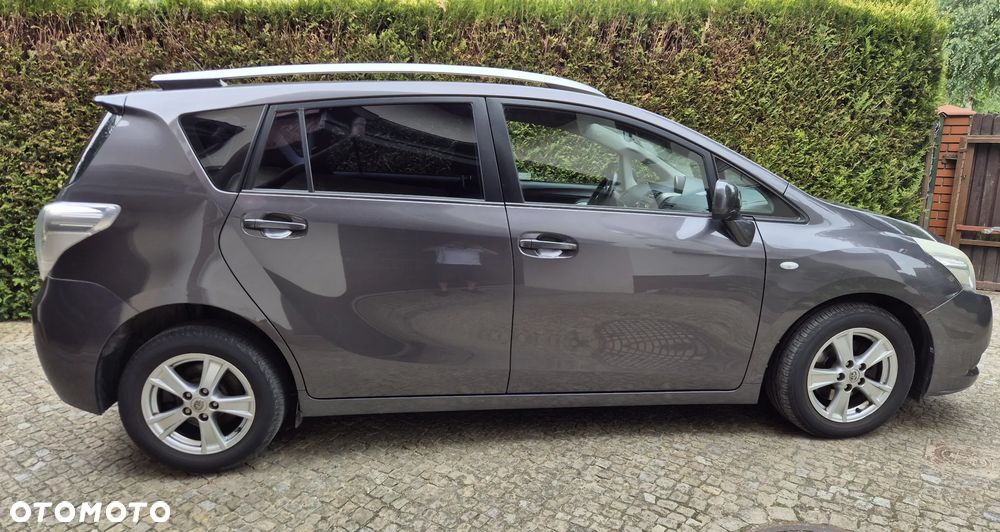 Toyota Verso 2.0 D-4D Sol 7os - 3