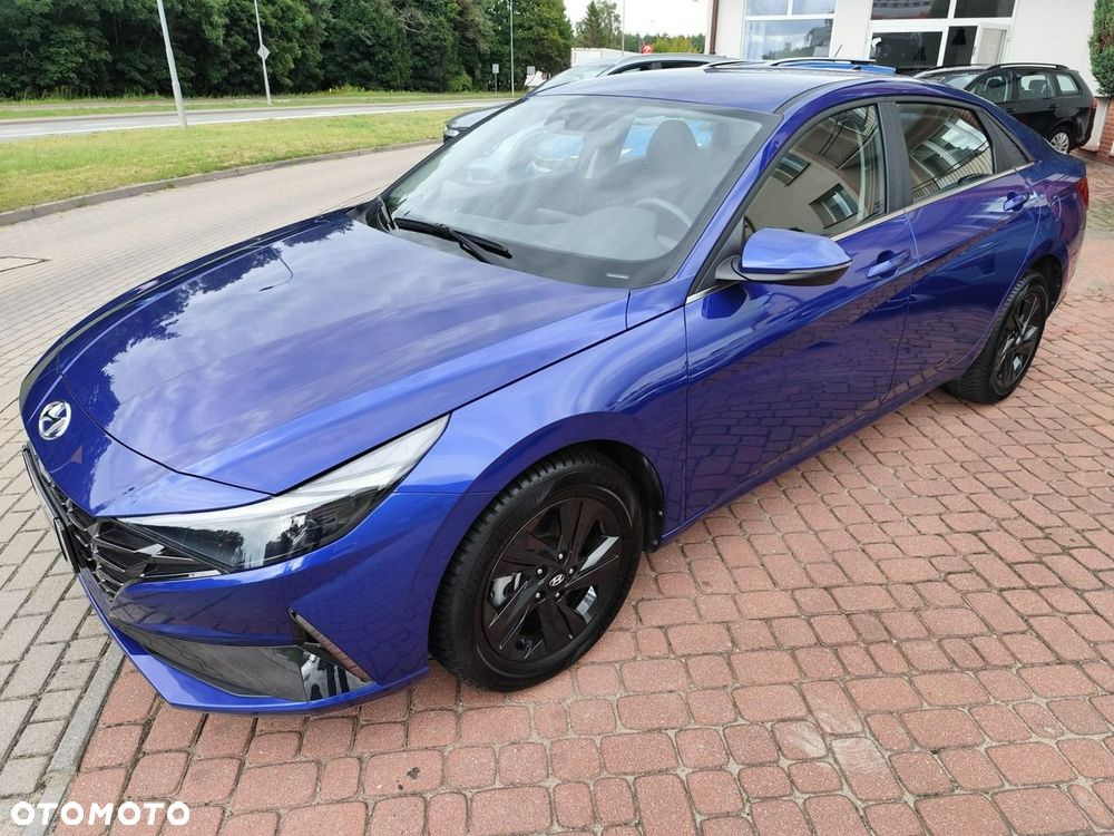 Hyundai Elantra - 4