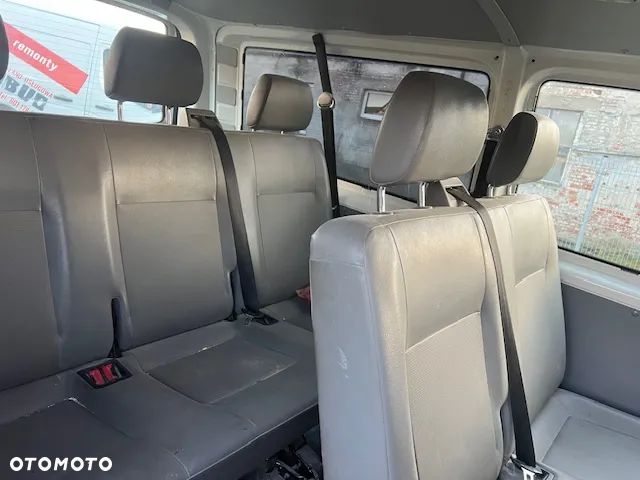 Volkswagen Transporter T5 TDI L2H1 - 6