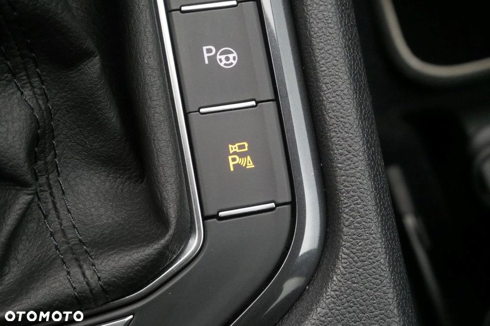 Volkswagen Tiguan 2.0 TSI 4Mot Elegance DSG - 22