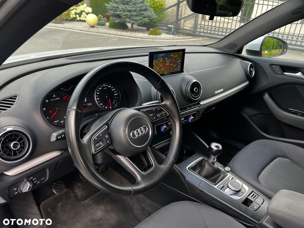 Audi A3 Limousine 1.6 TDI clean diesel Ambiente - 17