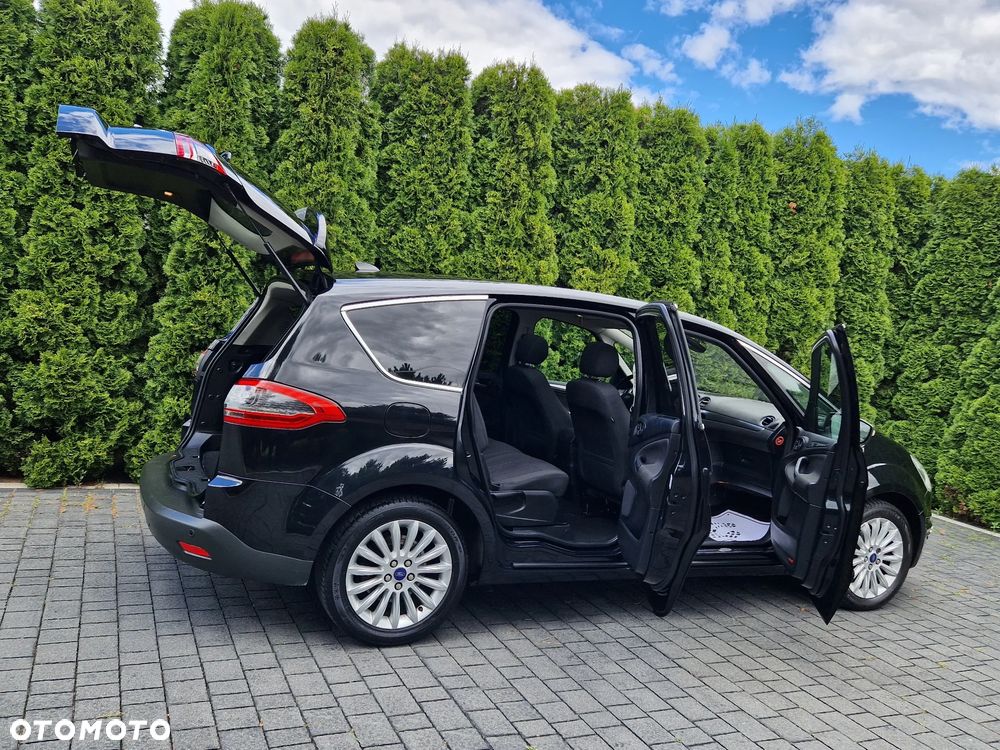 Ford S-Max - 13