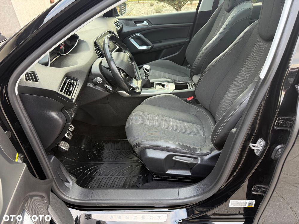 Peugeot 308 BlueHDi 130 Stop & Start Allure - 22