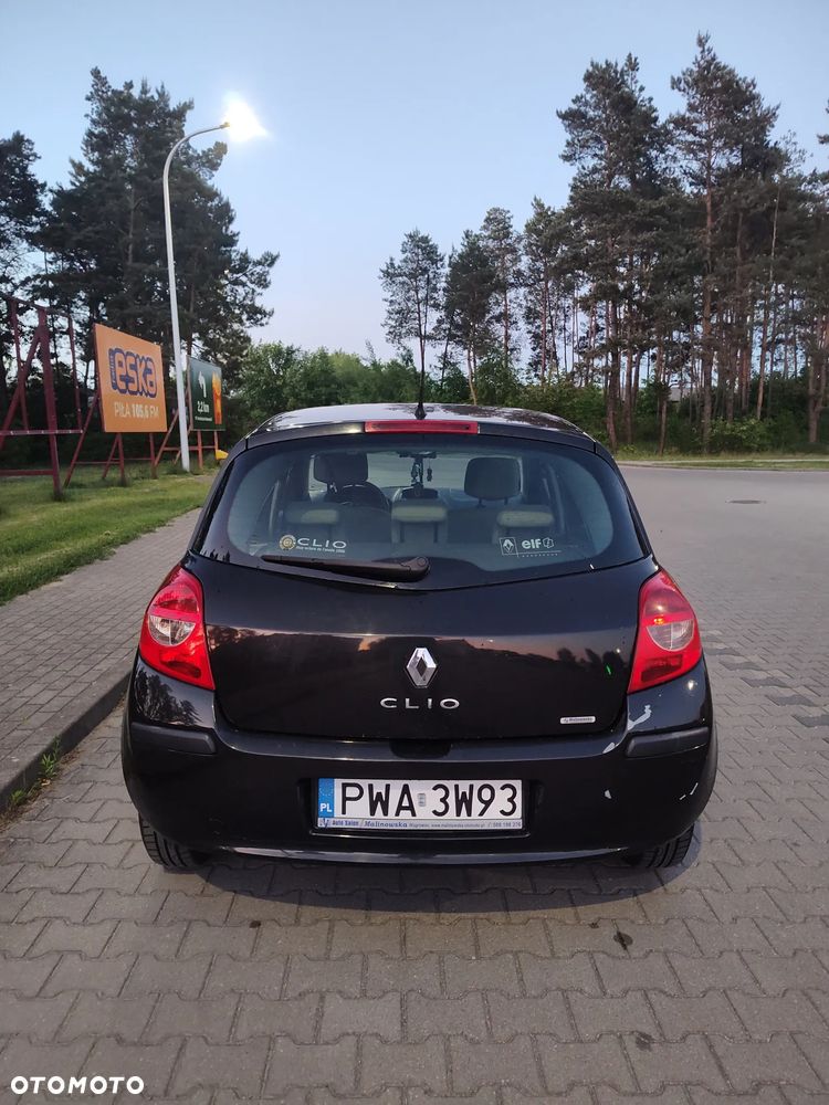 Renault Clio - 7