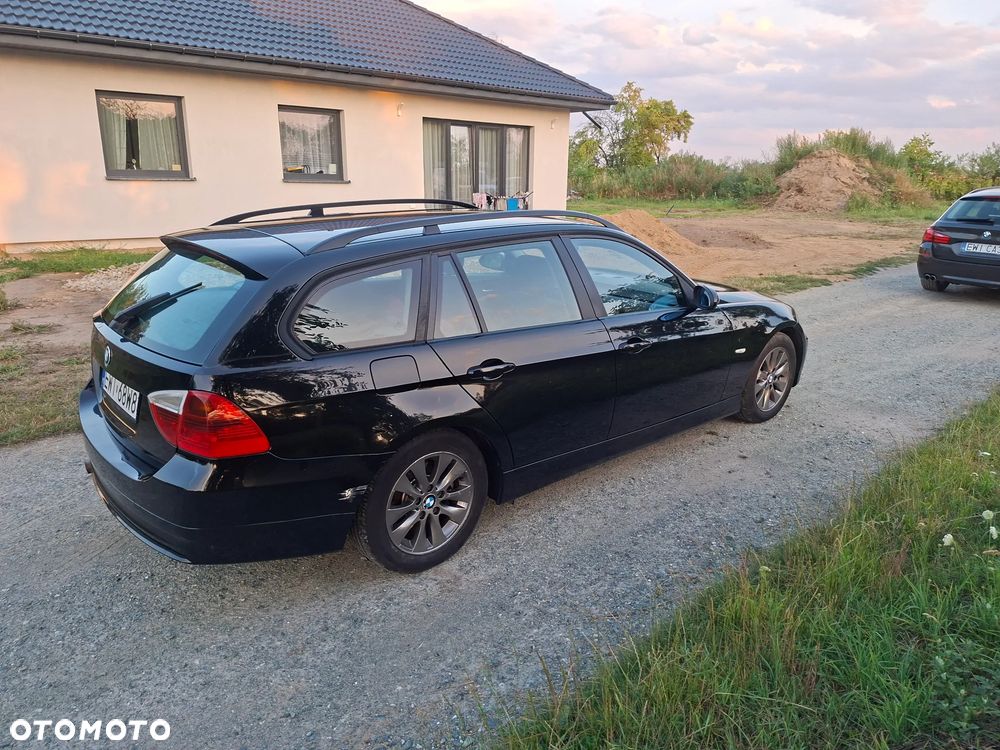 BMW Seria 3 318d DPF - 8