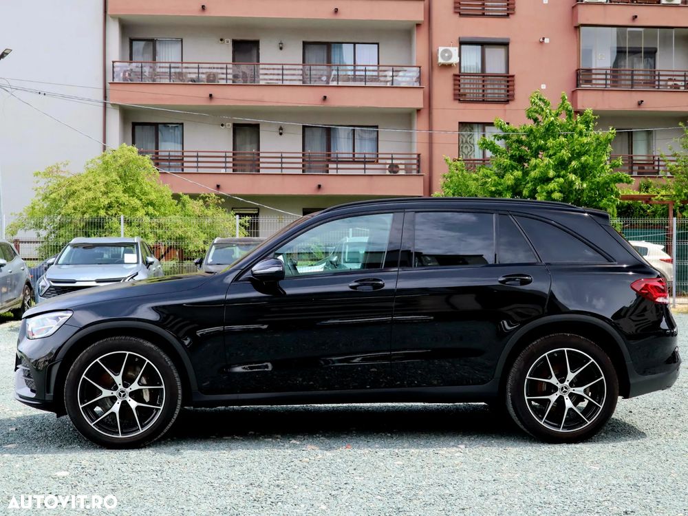 Mercedes-Benz GLC 300 4MATIC MHEV - 3