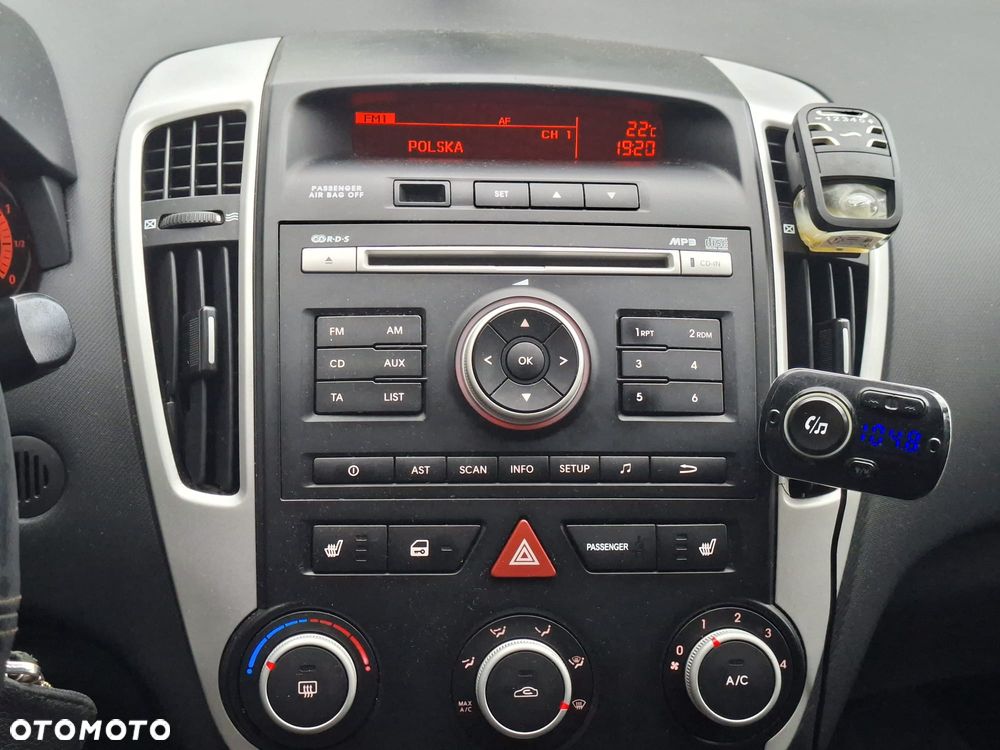 Kia Ceed - 10