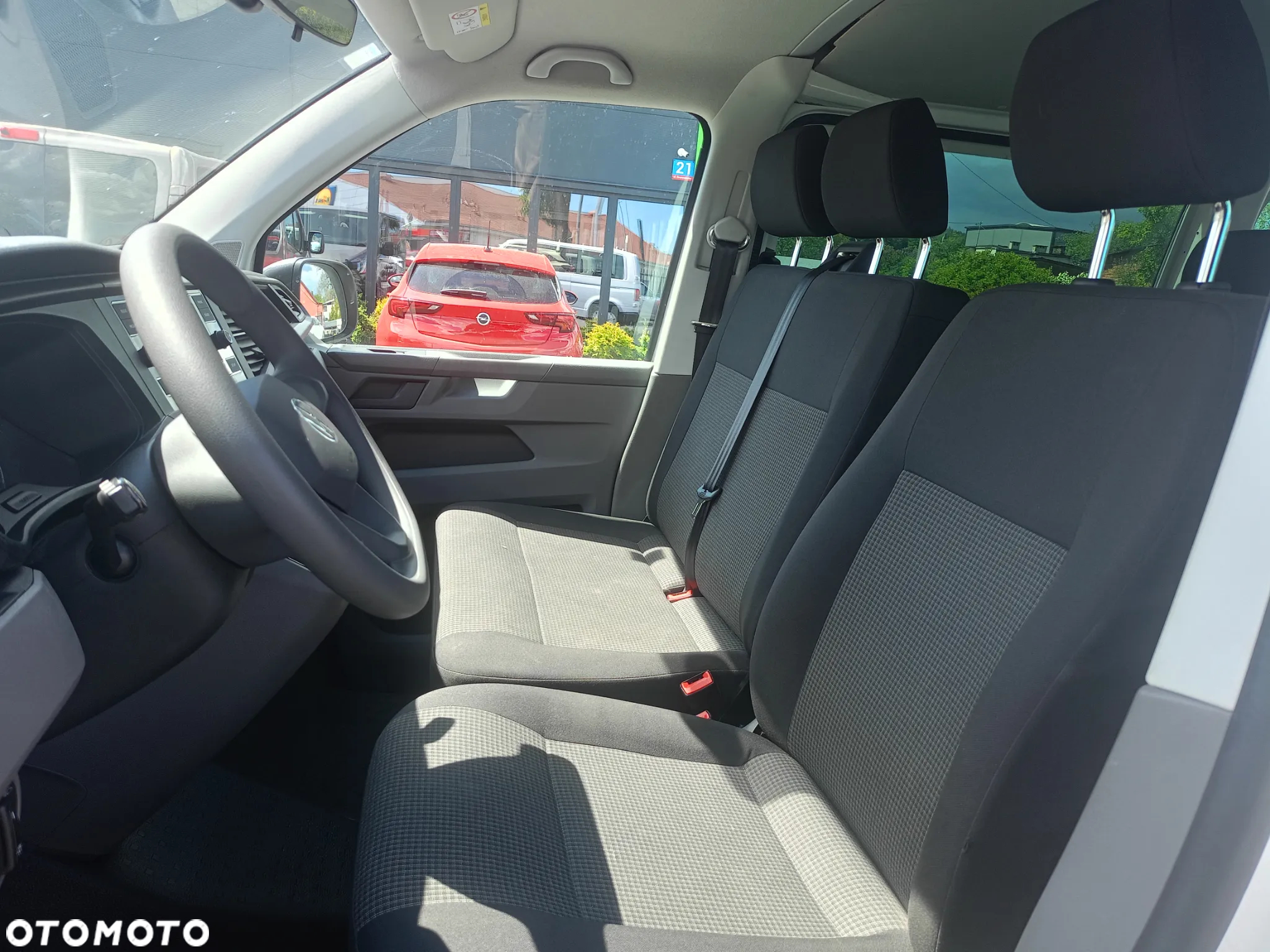 Volkswagen Transporter - 12