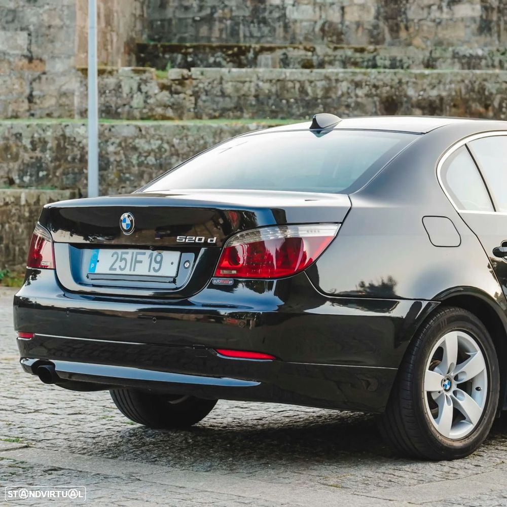 BMW 520 dA Touring Executive - 44