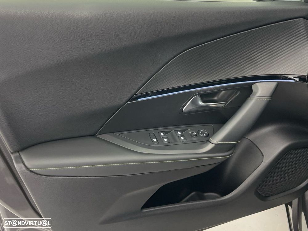 Peugeot 2008 1.2 PureTech GT Line - 16