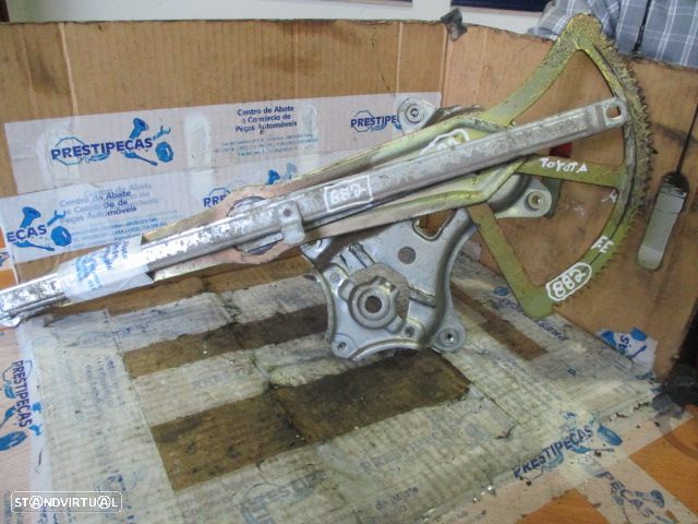 Elevador Sem Motor ELEVSM882 TOYOTA AVENSIS VERSO 2004 5P FE - 1