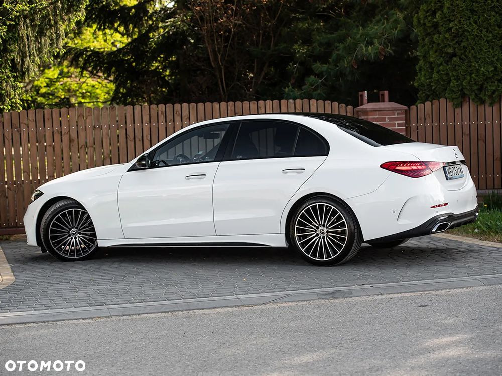 Mercedes-Benz Klasa C 180 mHEV AMG - 33