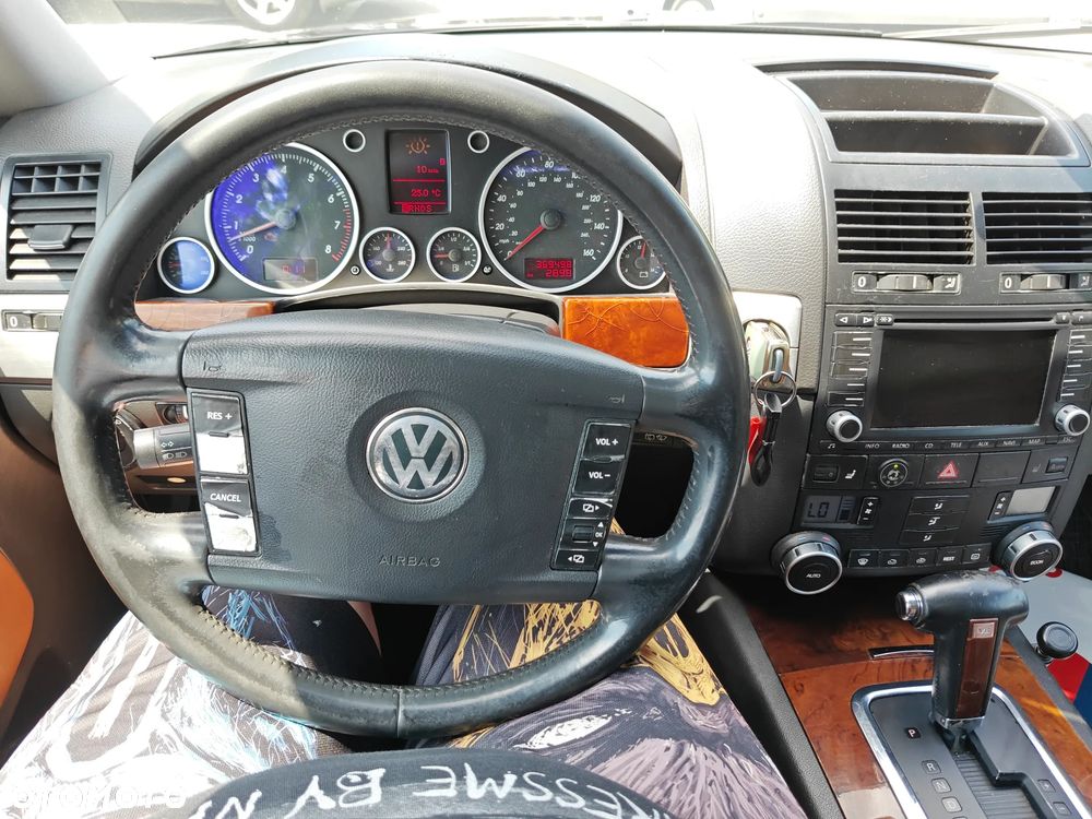 Volkswagen Touareg 4.2 V8 Automatik Exclusive Edition - 22