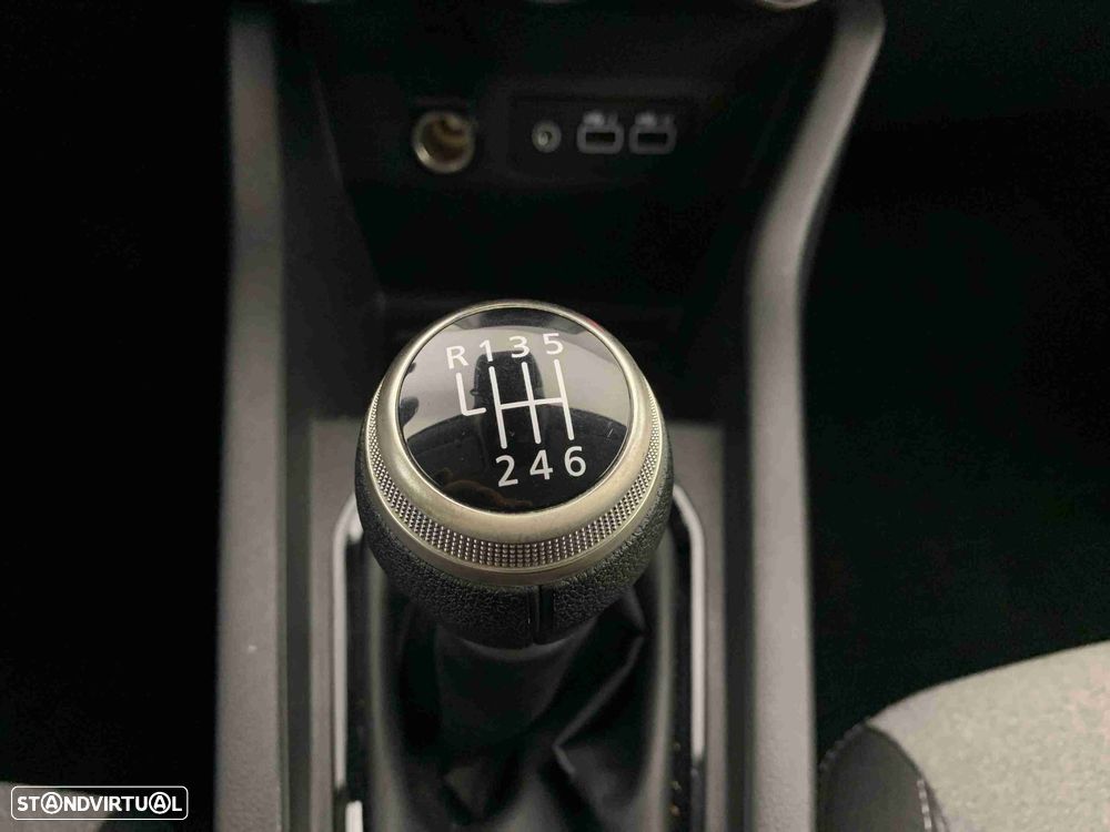 Renault Clio 1.0 TCe Evolution Bi-Fuel - 10