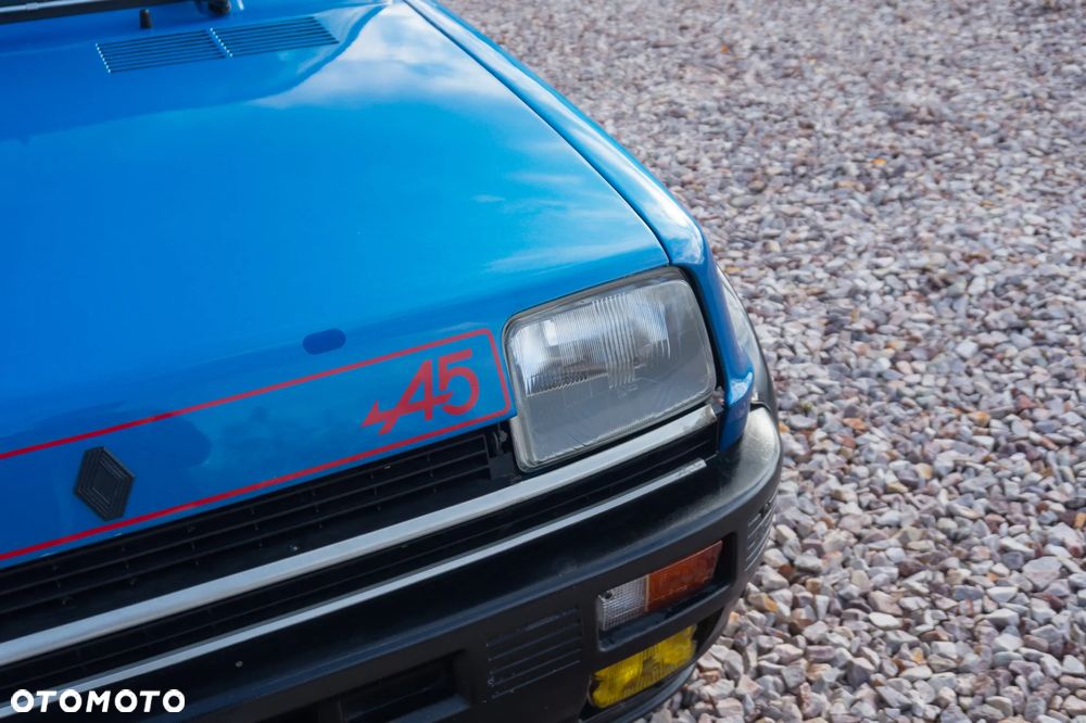 Renault 5 - 12