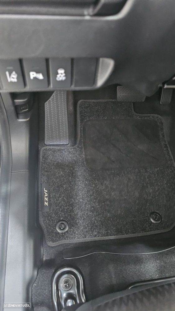 Honda Jazz 1.3 I-VTEC Eleg+Connect.CVT - 18