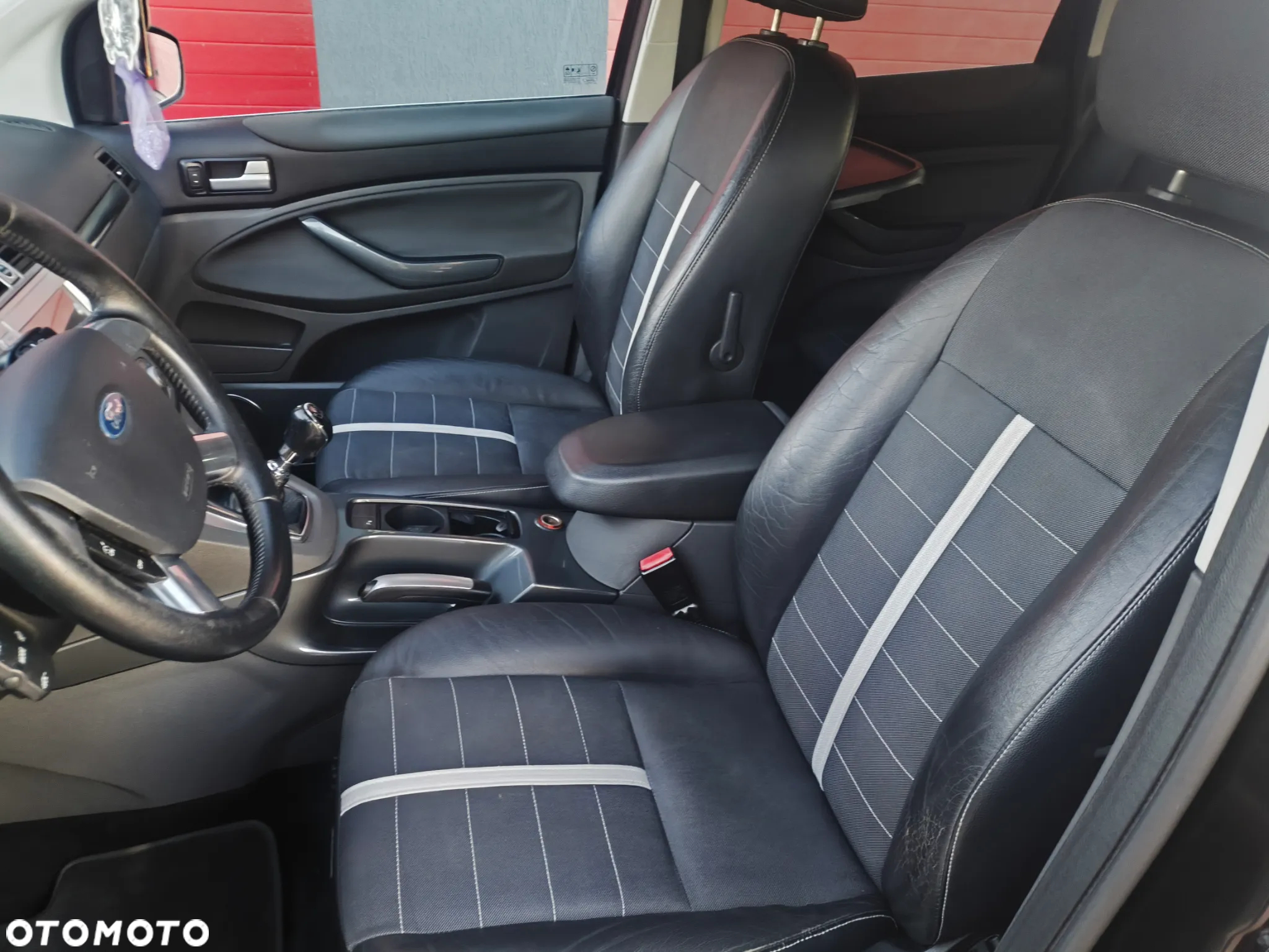 Ford Kuga 2.0 TDCi 4WD Titanium - 8