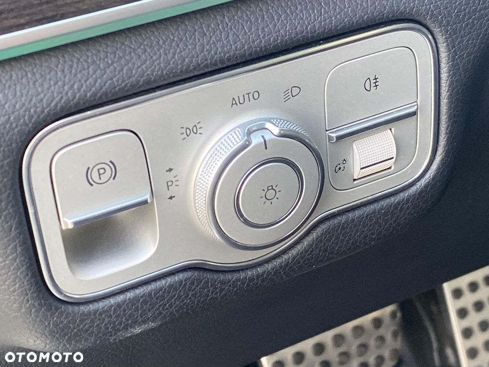 Mercedes-Benz GLS - 13