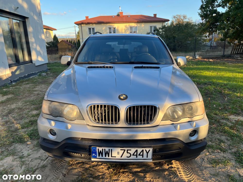 BMW X5 4.4i - 2