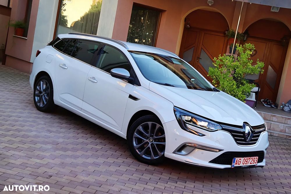 Renault Megane Grandtour BLUE dCi 115 BOSE EDITION - 11