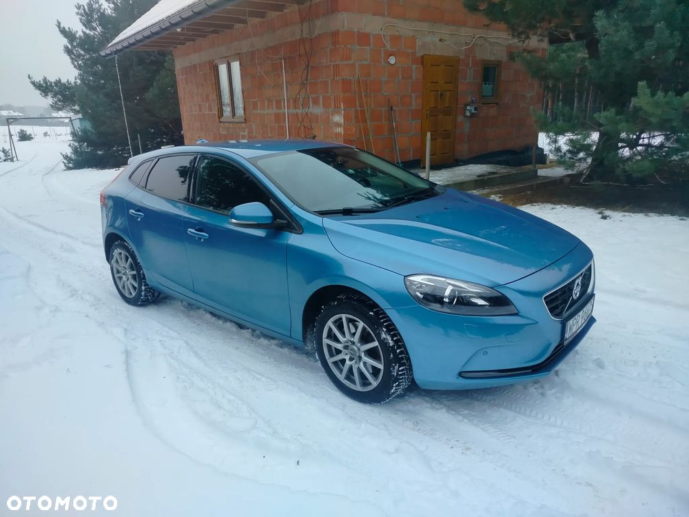 Volvo V40 D2 - 11