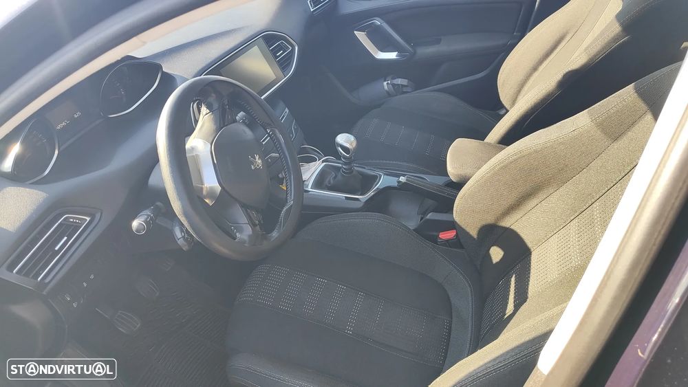Peugeot 308 - 6