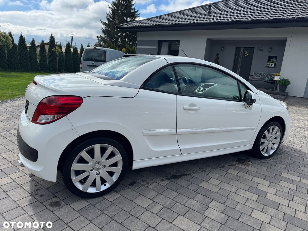 Peugeot 207 CC - 15