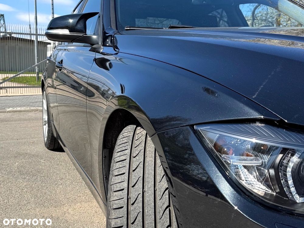 BMW Seria 3 328i xDrive - 21