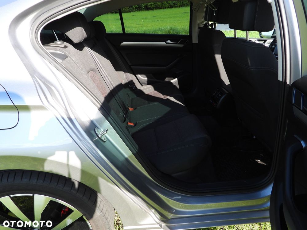 Volkswagen Passat 2.0 TDI BMT Comfortline - 3
