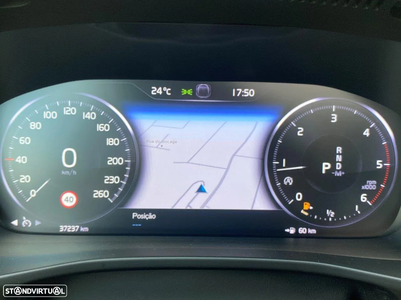 Volvo XC 40 2.0 D3 Momentum Plus Geartronic - 16