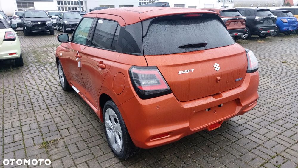 Suzuki Swift 1.2 Dualjet SHVS Premium Plus CVT - 4